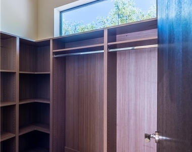 7447 Yonie Court - Photo Thumbnail 30