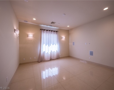 7447 Yonie Court - Photo Thumbnail 14