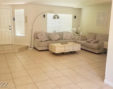 3301 Beach Port Drive - Photo Thumbnail 2