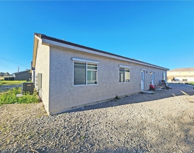 1121 Sixshooter Avenue - Photo Thumbnail 26
