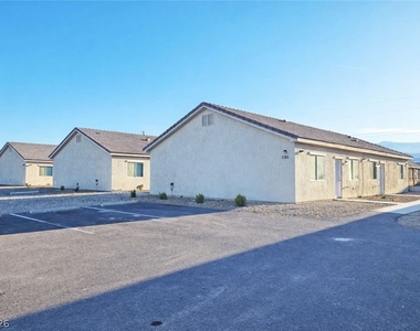 1121 Sixshooter Avenue - Photo Thumbnail 1
