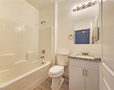 1121 Sixshooter Avenue - Photo Thumbnail 24