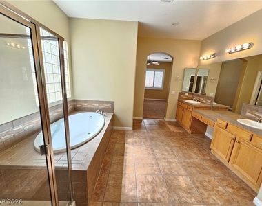 7815 Galloping Hills Street - Photo Thumbnail 27