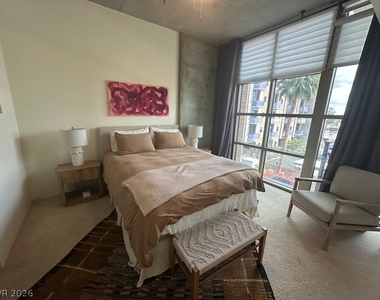 353 E Bonneville Avenue - Photo Thumbnail 8