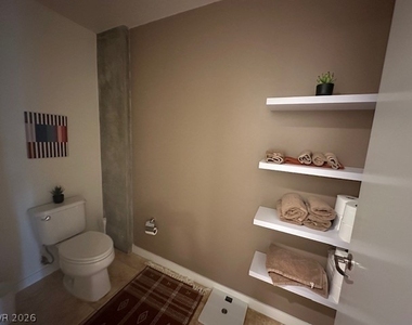 353 E Bonneville Avenue - Photo Thumbnail 10