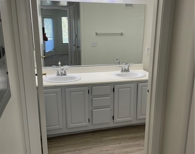 5710 E Tropicana Avenue - Photo Thumbnail 9