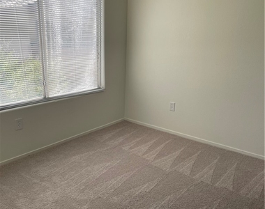 5710 E Tropicana Avenue - Photo Thumbnail 3