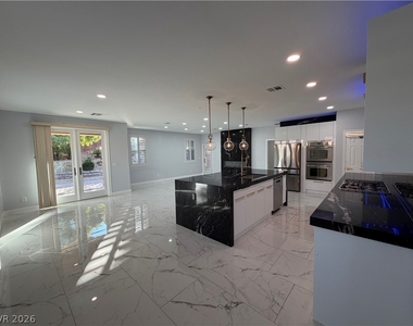 5501 Alden Bend Drive - Photo Thumbnail 2