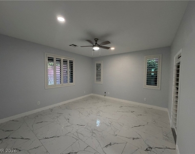 5501 Alden Bend Drive - Photo Thumbnail 9
