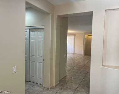 10922 Moonbeam Glow Lane - Photo Thumbnail 2