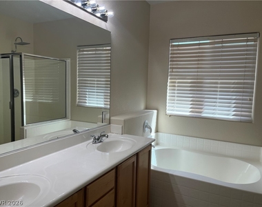 10922 Moonbeam Glow Lane - Photo Thumbnail 12