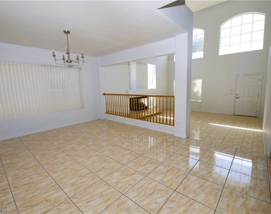 554 Campus Oaks Court - Photo Thumbnail 10