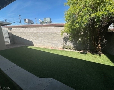 223 N 14th Street - Photo Thumbnail 10