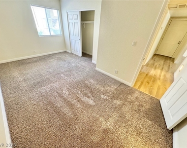 5422 River Glen Drive - Photo Thumbnail 15