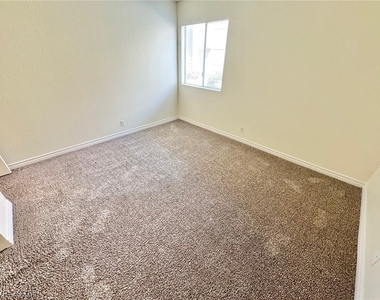 5422 River Glen Drive - Photo Thumbnail 11