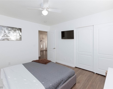 9896 Masked Duck Avenue - Photo Thumbnail 37