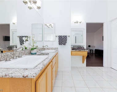 9896 Masked Duck Avenue - Photo Thumbnail 32