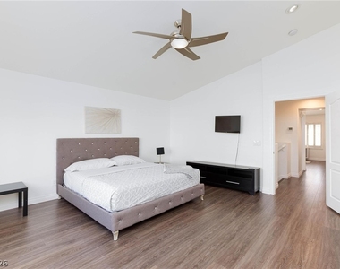 9896 Masked Duck Avenue - Photo Thumbnail 28