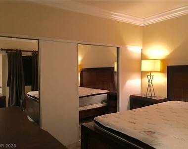 230 E Flamingo Road - Photo Thumbnail 10