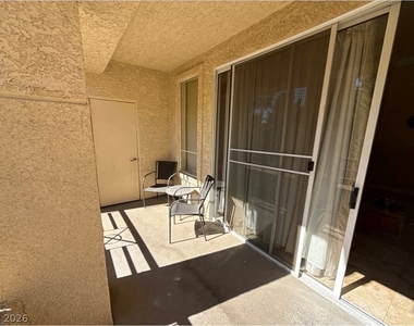 230 E Flamingo Road - Photo Thumbnail 2