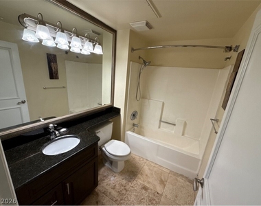 230 E Flamingo Road - Photo Thumbnail 4