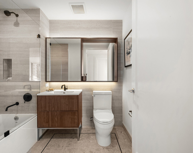 395 Carroll Street - Photo Thumbnail 7