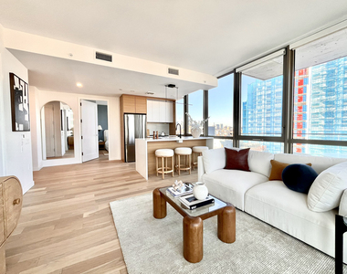 395 Carroll Street - Photo Thumbnail 2