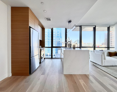 395 Carroll Street - Photo Thumbnail 3