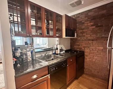 237 West 10th Street - Photo Thumbnail 4