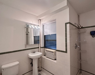 237 West 10th Street - Photo Thumbnail 3