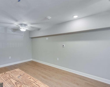 710 Jesse Jewell Parkway Se - Photo Thumbnail 7