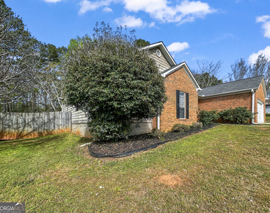 11647 Matthews Trail - Photo Thumbnail 2
