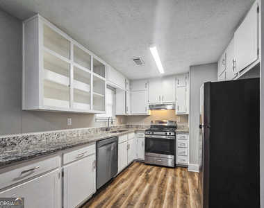 3006 Stanton Road Se - Photo Thumbnail 6