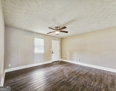 3006 Stanton Road Se - Photo Thumbnail 3