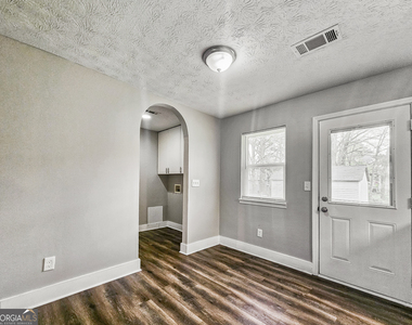 3006 Stanton Road Se - Photo Thumbnail 5