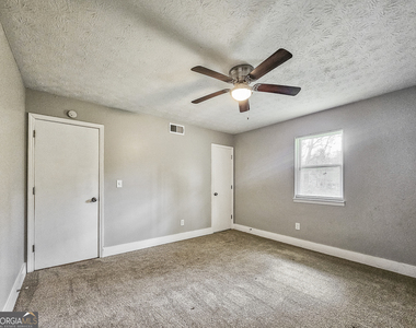 3006 Stanton Road Se - Photo Thumbnail 8
