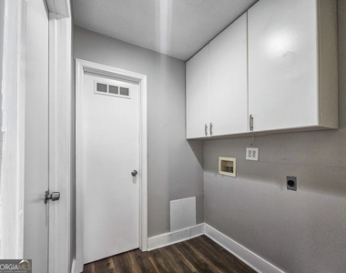 3006 Stanton Road Se - Photo Thumbnail 7