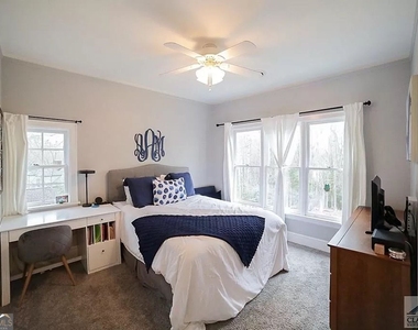 482 Highland Avenue - Photo Thumbnail 13