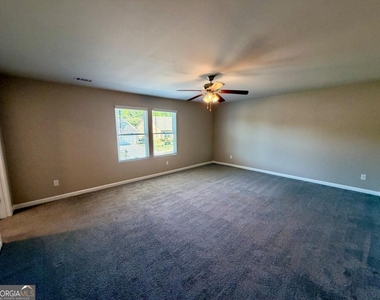 126 W Lexington Avenue - Photo Thumbnail 9
