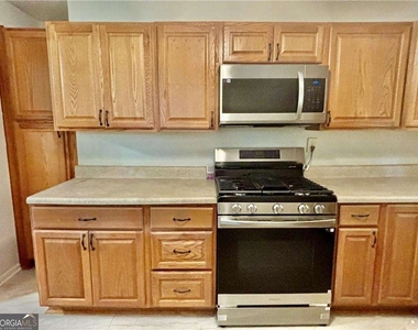 269 Florida Avenue Sw - Photo Thumbnail 8