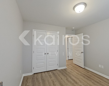 136 Western Red Cedar Drive - Photo Thumbnail 17