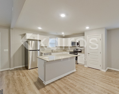 136 Western Red Cedar Drive - Photo Thumbnail 7