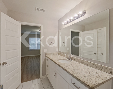 136 Western Red Cedar Drive - Photo Thumbnail 21