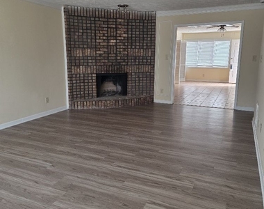 2120 Fieldstone View Court Se - Photo Thumbnail 1