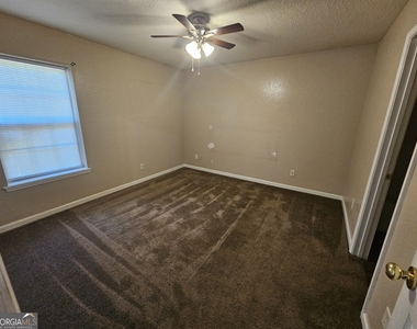 107 Lively Oaks - Photo Thumbnail 11