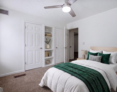 640 Suwanee Lakes Circle - Photo Thumbnail 16