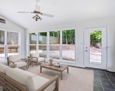640 Suwanee Lakes Circle - Photo Thumbnail 10
