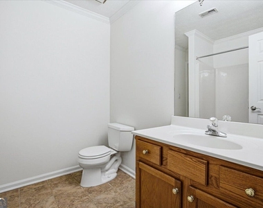 640 Suwanee Lakes Circle - Photo Thumbnail 17