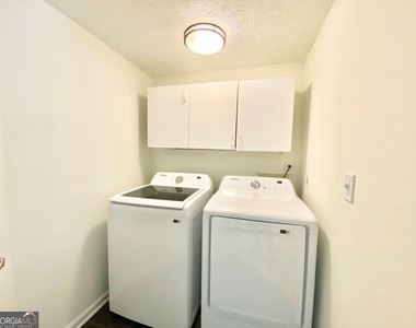 640 Suwanee Lakes Circle - Photo Thumbnail 14
