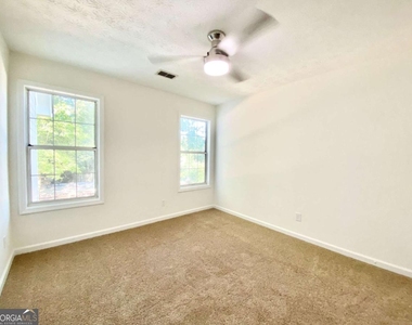 640 Suwanee Lakes Circle - Photo Thumbnail 18